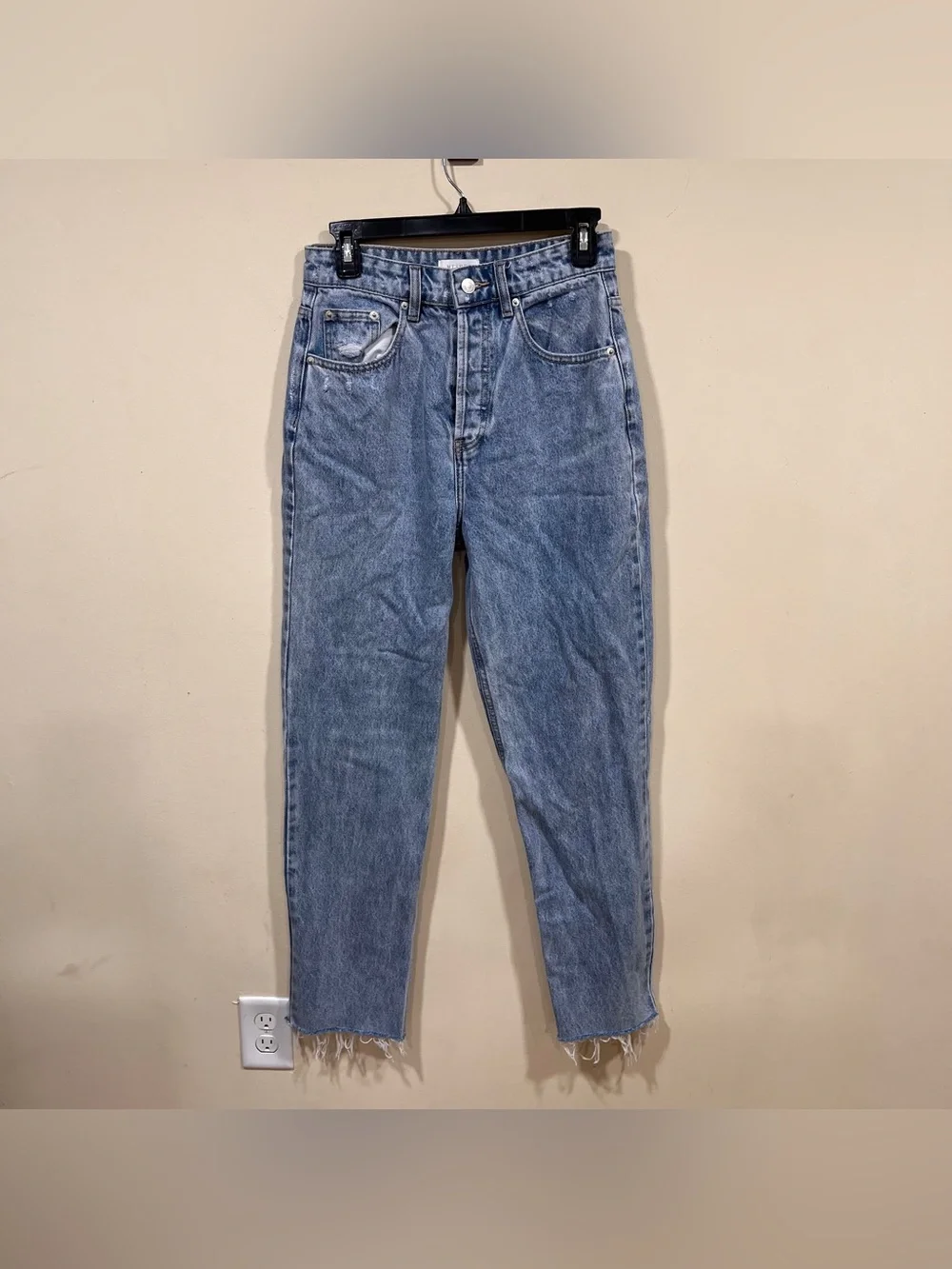 Meshki women’s straight leg light blue denim size 8 high rise raw hem - Picture 2 of 9